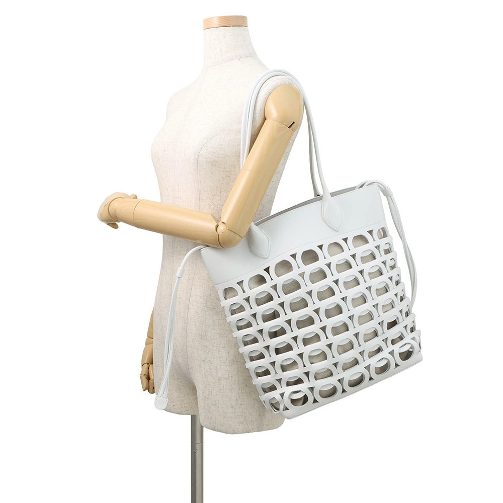 Salvatore Ferragamo Tote Bag Gancini White - Picture 4 of 12